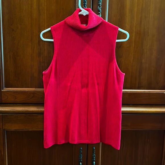 Sleeveless turtleneck - Picture 1 of 3